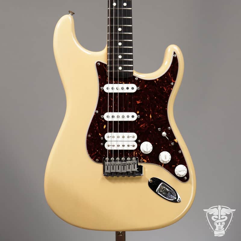 2006 Fender Deluxe Power Stratocaster - 8.2 LBS image 1