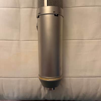 United Studio Technologies UT Twin87 Multipattern Large Diaphragm Condenser Microphone image 5