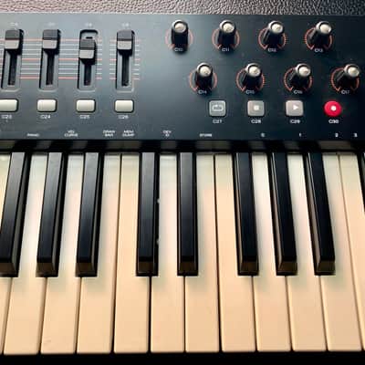 Oxygen 49 MK IV USB MIDI Keyboard Controller image 4