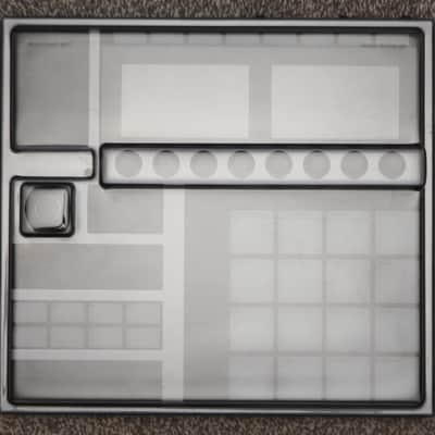 Native Instruments Maschine Plus with Bonus: Protective hard cover image 2