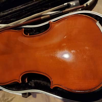 Lewis Model 100 sized 4/4 violin. Germany, Very Good Condition, w/ Case & Bow image 12