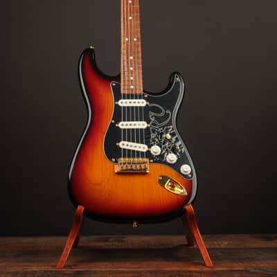 Fender Stevie Ray Vaughan Stratocaster 1993 - Sunburst image 12