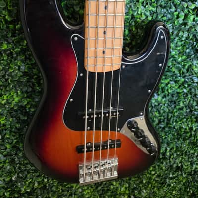 2020 Fender Deluxe Active Jazz Bass V - 5 String image 2