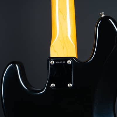 Fender Jazz Bass 62 Stack Knob Reissue ! 1992 - Black image 18