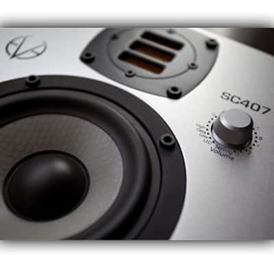 Eve Audio SC407 B-stock image 4