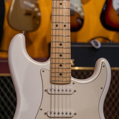 Fender Juanes Stratocaster®, Maple, Electric Guitar - Pearlescent Luna White image 6