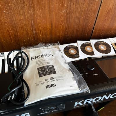 Korg Kronos 2 73 Key Workstation Keyboard ver 3.1.2 w/ case image 14