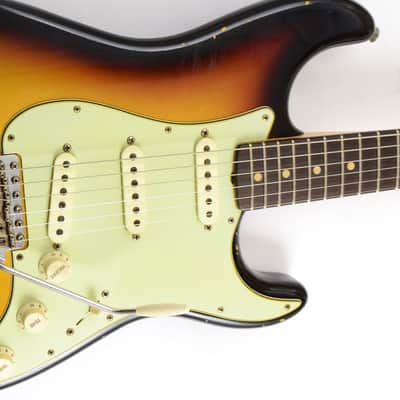 Fender Custom Shop Masterbuilt (Paul Waller) 1961 Relic Stratocaster 3 Tone Sunburst image 5