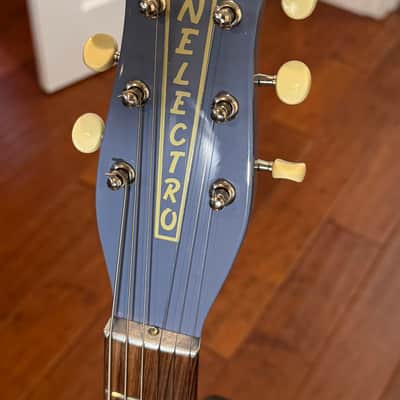 Danelectro ‘56 U2 Reissue – Blue Burst w/ Original Amp-in-Bag Case (Korean, Lipstick Pickups) image 6