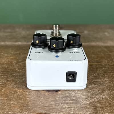 Keeley Moon Op Amp Fuzz Limited Edition - Moon Glow 2022 - White / Glow-in-the-Dark image 7