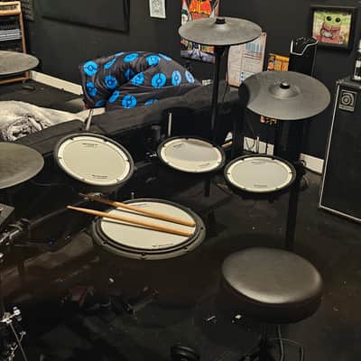 Roland TD-17KVX2 V-Drum Kit with Mesh Pads 2022 - Present Black