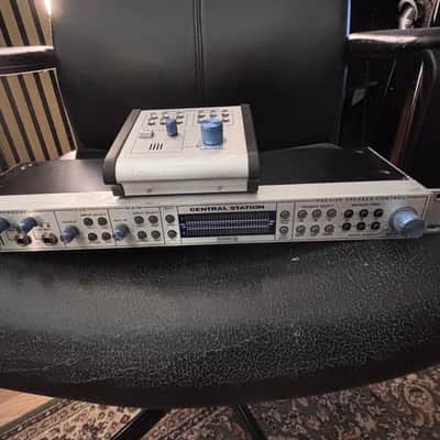 PreSonus Central Station Plus Monitor Controller with Remote Control 2010s - Silver image 1