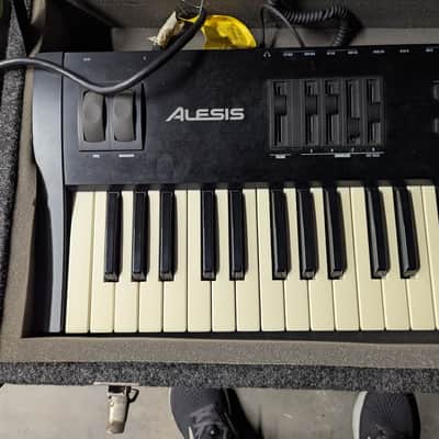 Alesis QS7 image 2