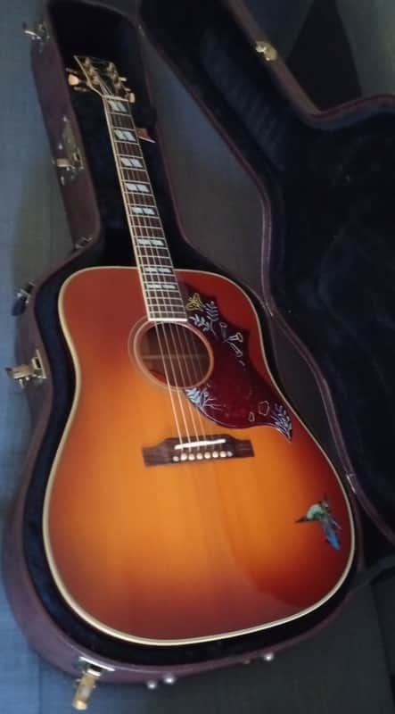 Gibson Hummingbird Custom Shop