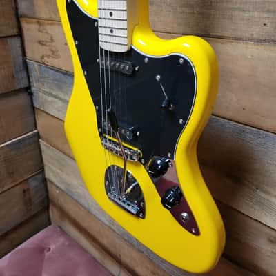 Squier Limited Edition FSR Affinity Jaguar - Graffiti Yellow image 3