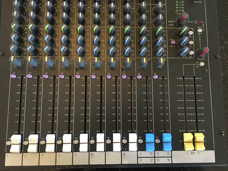 TABLE DE MIXAGE analogique Soundcraft Spirit Folio F1 EUR 100,00