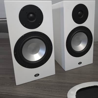 RBH 61-SF 2025 - White w/Silver Woofer (New -Display Units) image 2
