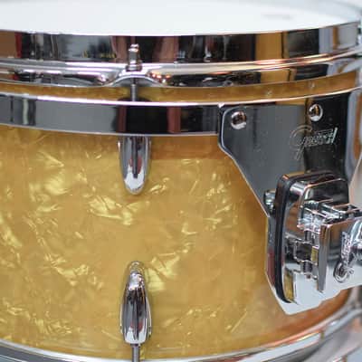 Gretsch USA Broadkaster Antique Pearl 4-pc Kit image 3