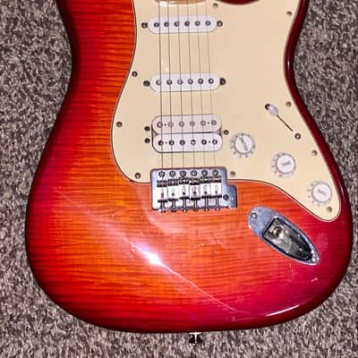 2013 Fender Special edition Stratocaster  flame top electric  guitar gigbag image 4