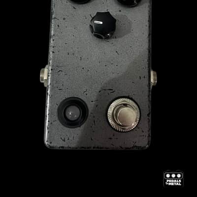 cc effects  bc183b fuzz face-x18603 image 1