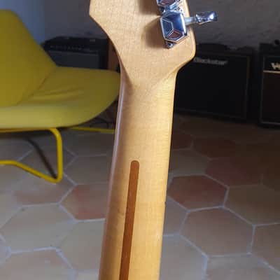 Fender "Squier Series" Standard Stratocaster with Maple Fretboard 1995 - Torino Red image 7