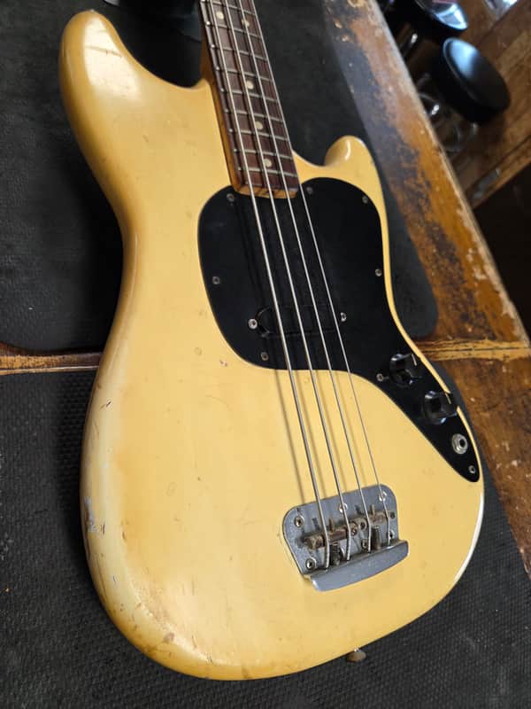 Fender Musicmaster 1973-1974 - Vintage white image 1