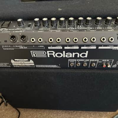 Roland KC-600 4-Channel 200-Watt 1x15" Keyboard Combo 2017 - Present - Black image 10