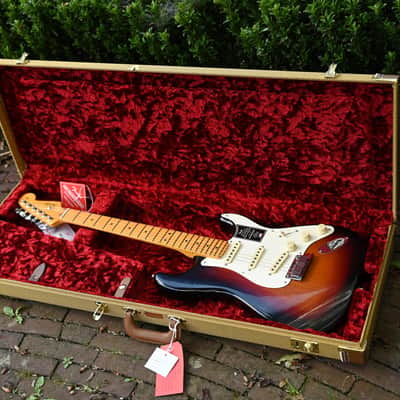Fender American Ultra Luxe Vintage '50s Stratocaster - 3-Color Sunburst image 13