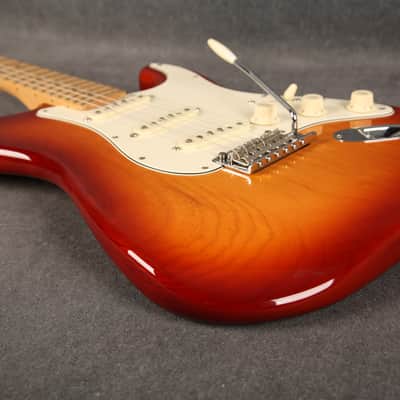Fender American Pro Stratocaster - Sienna Sunburst - 2nd Hand image 16