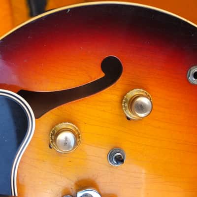 Gibson EB2 4 String Bass Guitar 1967 - Sunburst image 4