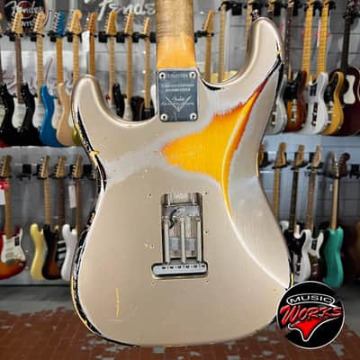 Fender Custom Shop Stratocaster 60 Relic Namm 2014 Shoreline Gold Over Sunburst image 9