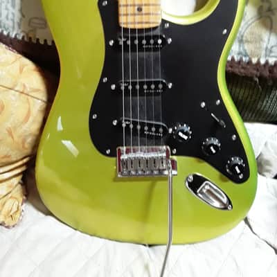 Fender American Ultra II Stratocaster with Maple Fretboard 2024 - Present - Solar Flare image 2