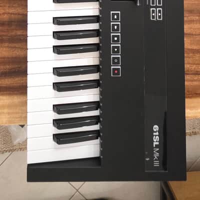 Novation ReMOTE 61 SL MKIII MIDI Controller 2018 - Present - Black image 2