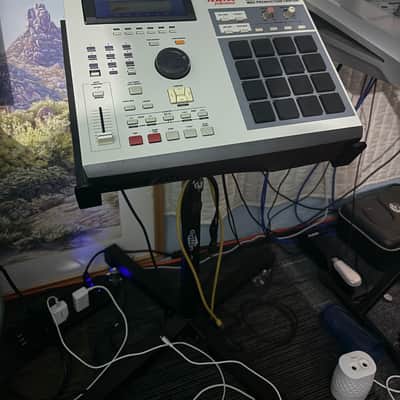 Akai MPC2000XL MIDI Production Center 2000 - 2005 - Grey image 5