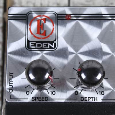 Eden I90 Professional Chorus Electric Bass Guitar Effects Pedal w Power Supply image 3