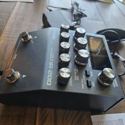 Boss IR-200 Amp and IR Cabinet 2021 - Present - Silver image 3