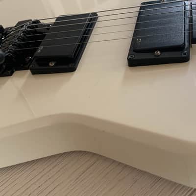 1988-89 Carvin V220 Guitar, Pearl White, OHSC, Kahler, EMG, Vintage 80s-90s image 7