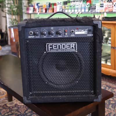 Fender Rumble 15 V3 15-Watt 1x8