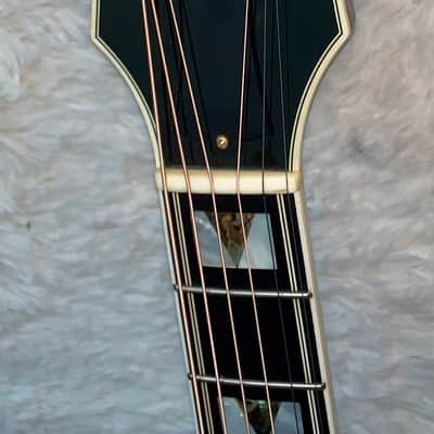 Guild f50r jumbo body acoustic   guitar made in   the USA original Hardshell case image 2