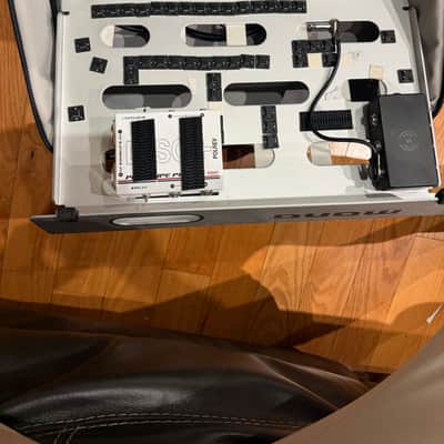 Mono PFX-PB-S-SLV-BDL Pedalboard Small and Club Accessory Case 2.0 2018 - Present Silver image 2