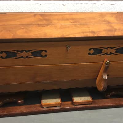 Portable antique harmonium pedal organ ( Mason and Hamlin ) image 14