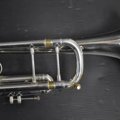 Trompeta Sib Bach Stradivarius 37 Corporation en muy buen estado image 5