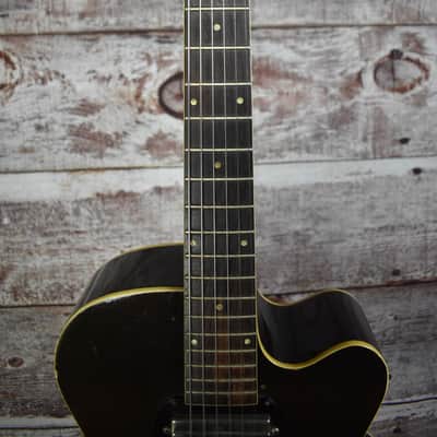 Silvertone H-61 1957 - Sunburst image 3