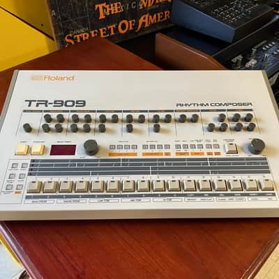 Roland TR 909 image 3