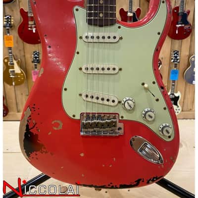 FENDER Michael Landau Signature 1963 Stratocaster, Round-Laminated Rosewood, Fiesta Red over 3-Color Sunburst image 7