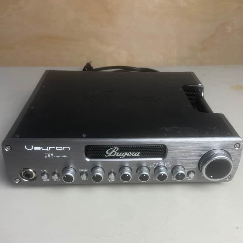 Bugera BV1001M 2000W Class-D Bass Amp Head