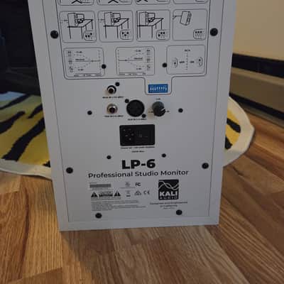 Kali Audio LP-6 v1 - White - Single speaker image 3