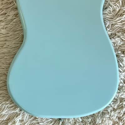 Fender Squier Classic Vibe  Series '60s Mustang, Laurel Fingerboard, Sonic Blue image 6