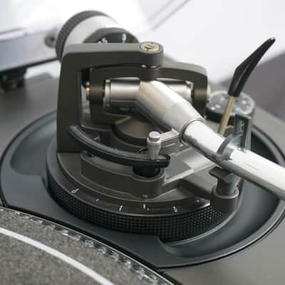 Technics SL-1210 MK3 Professional DJ Turntable Pair - Black - 240V image 18