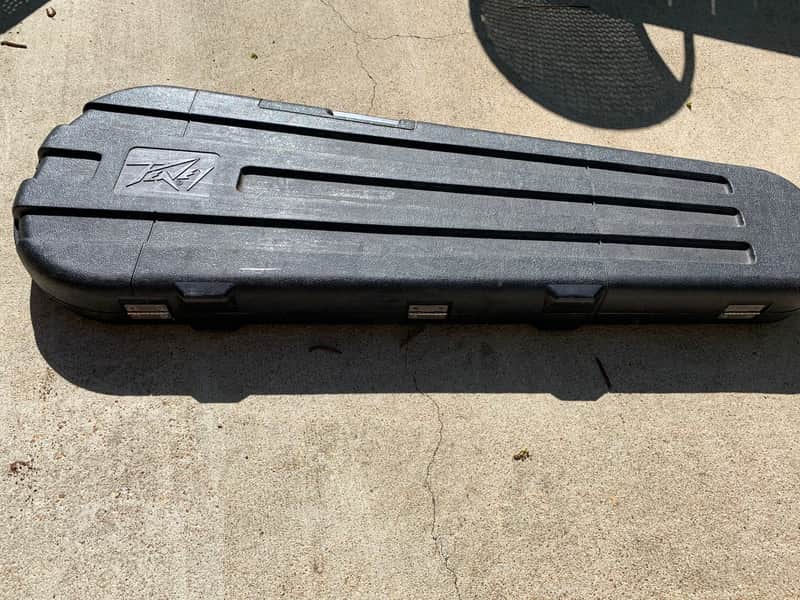 Peavey T-40 1980s Contour Bass Case image 1